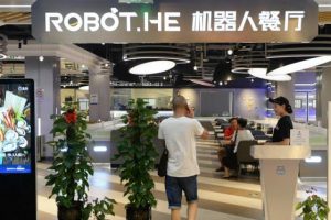 Çin, Robot Garsonlar İle Lokantacılıkta Yeni Bir Çığır Açıyor