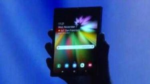 Samsung’un Katlanan Telefonu